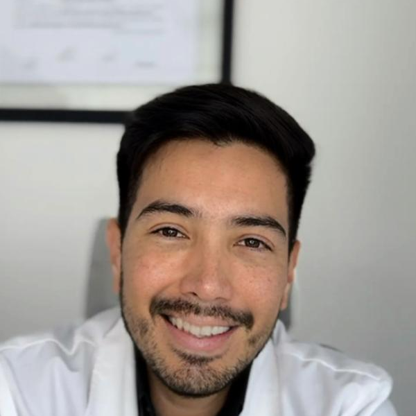 Dr. Roberto Moreno